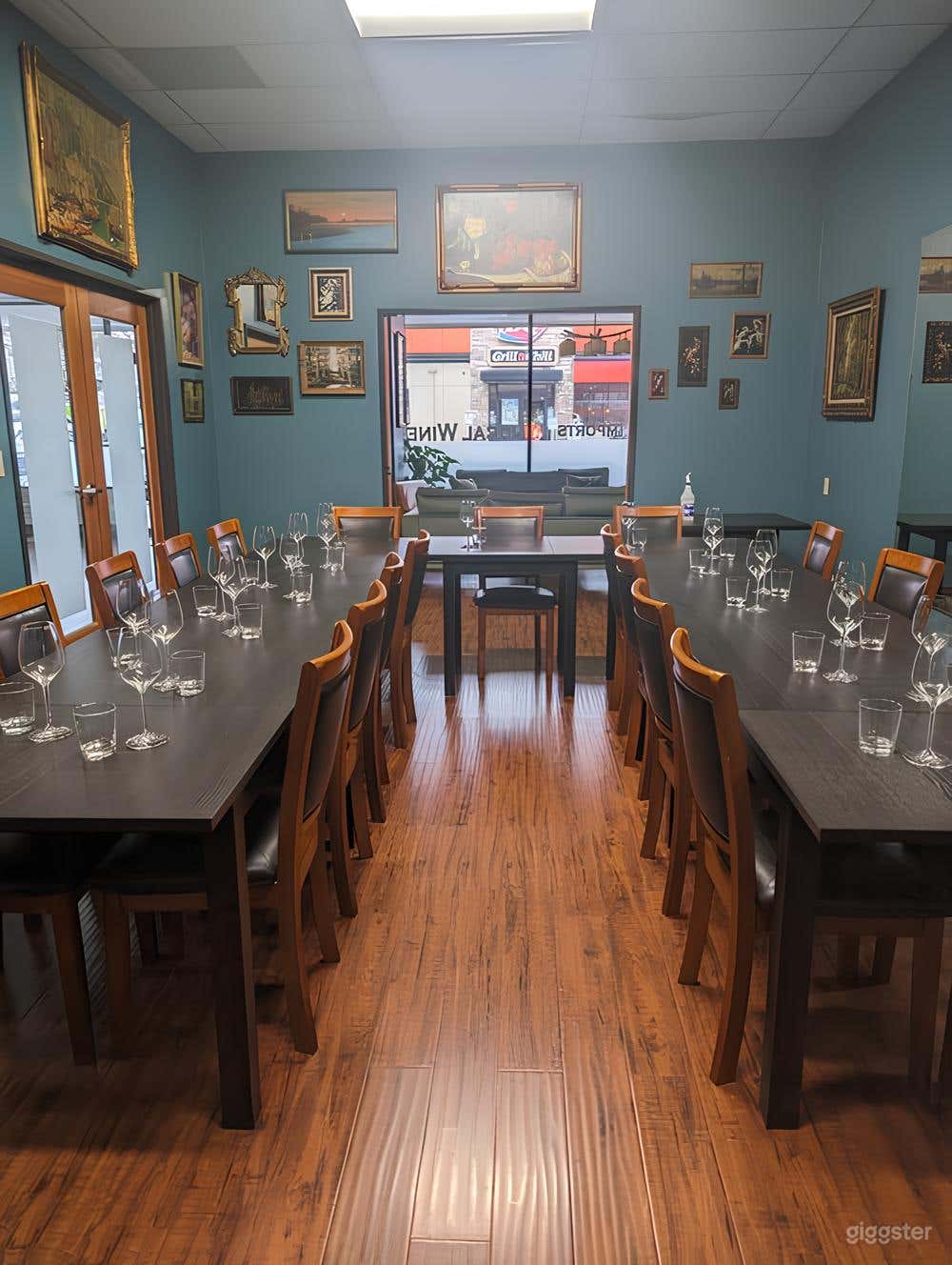 Private Meeting Room Photo 1