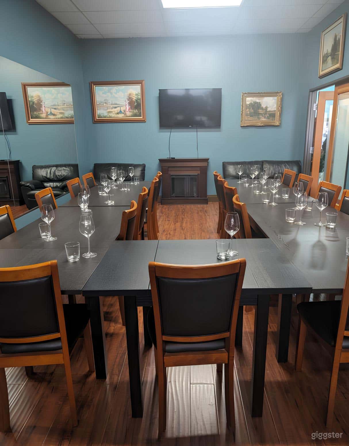 Private Meeting Room Photo 2