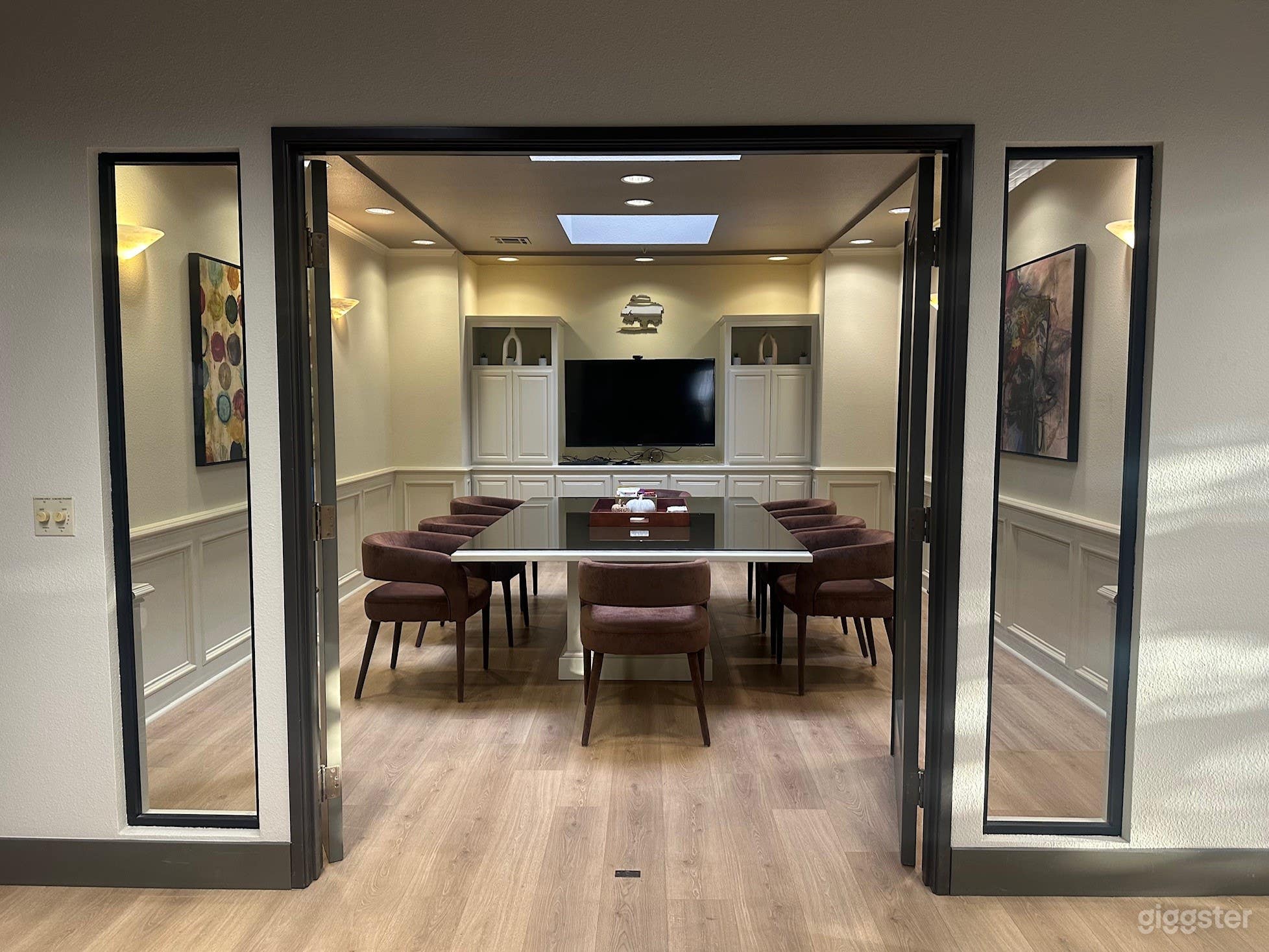 Oceanside Boardroom located in Rancho Del Oro Business Park Photo 1