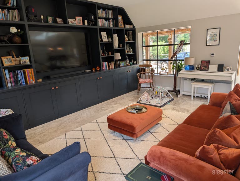  Detached barn conversion in private estate of just 4 barns 