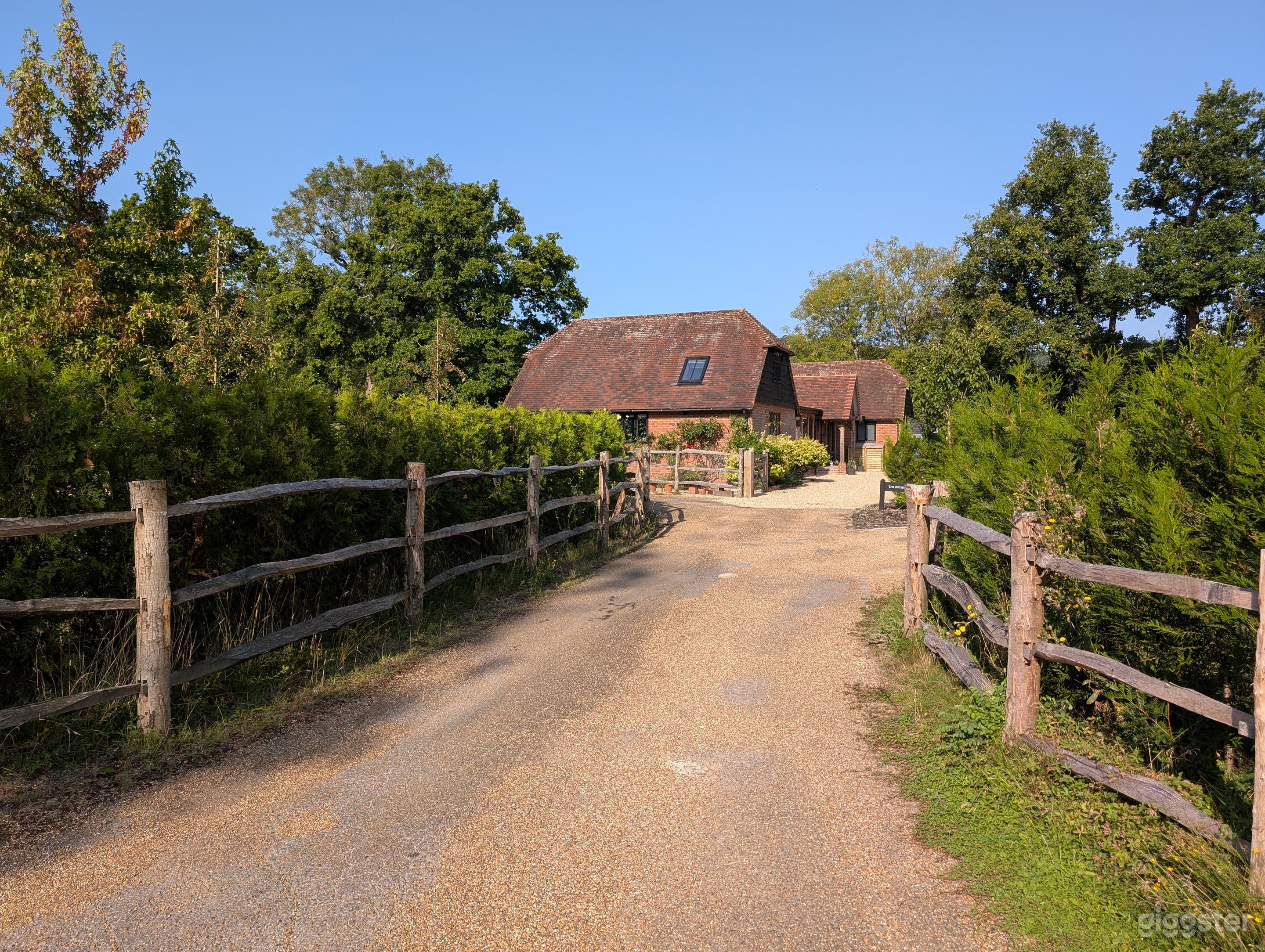Detached barn conversion in private estate of just 4 barns Photo 1