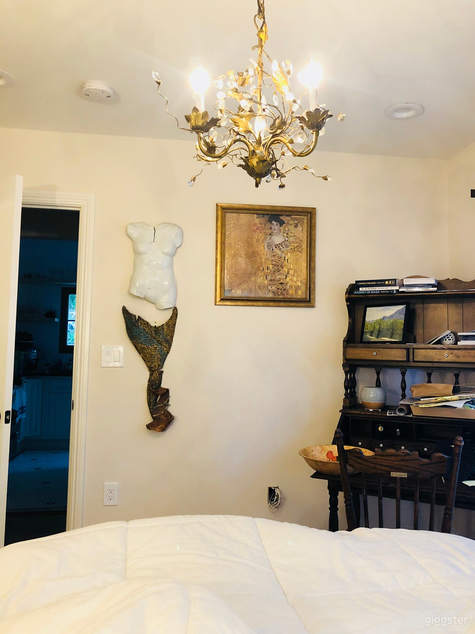 Magical bright charming 1924 Spanish cottage  Photo 3