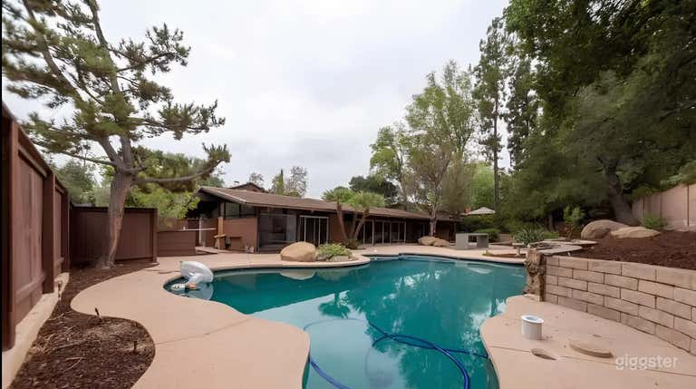  Mid-Century Backyard Hideaway 