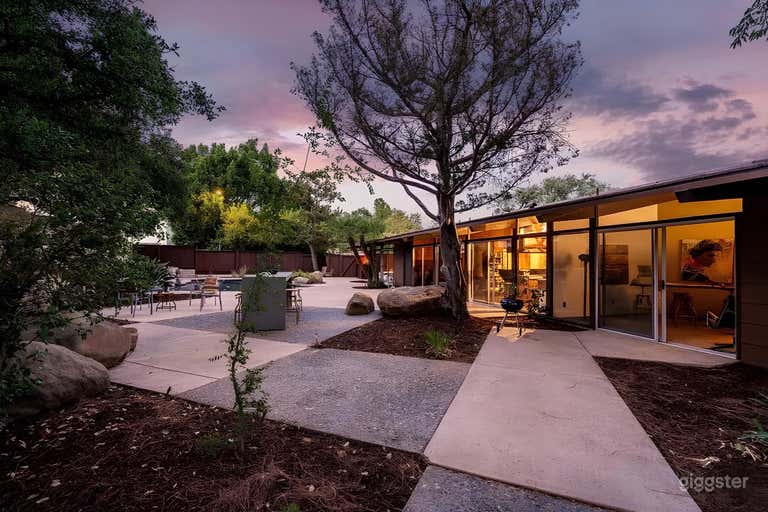  Mid-Century Backyard Hideaway 