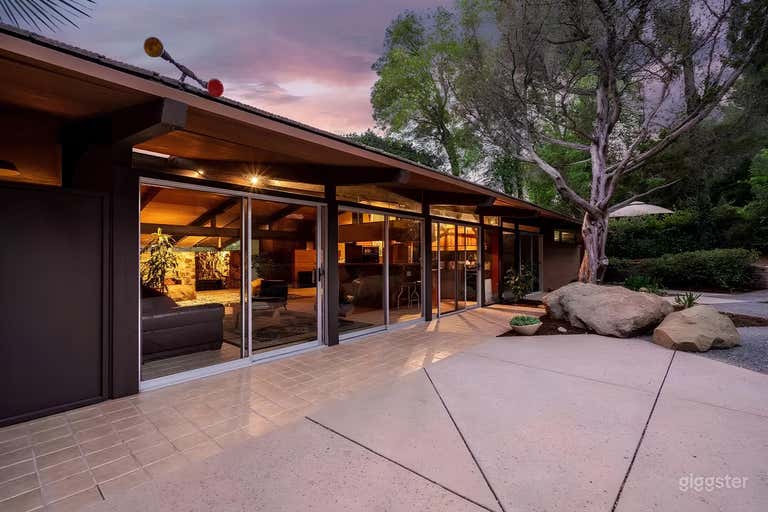  Mid-Century Backyard Hideaway 