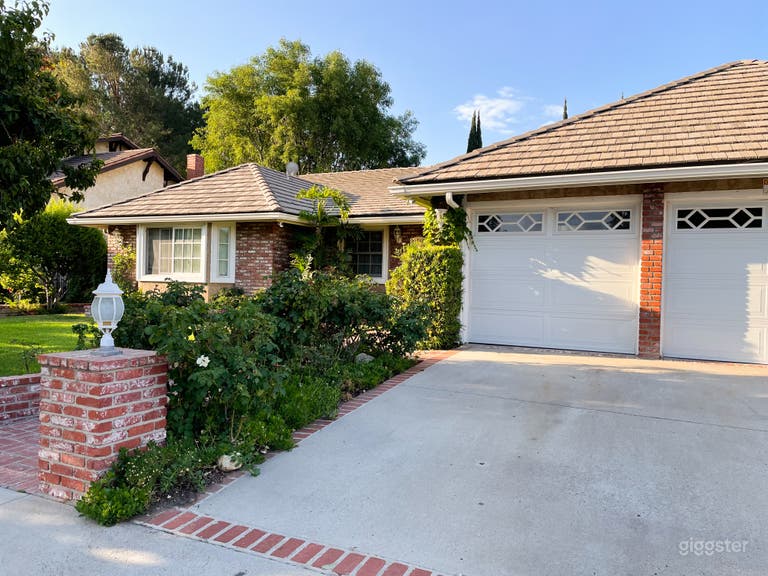  Spacious driveway that fits up to 3 cars. 