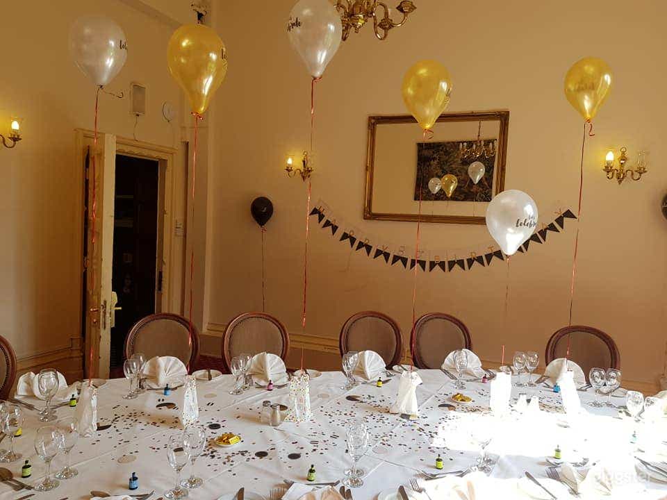 Awesome Drawing Room in Nottingham Photo 4