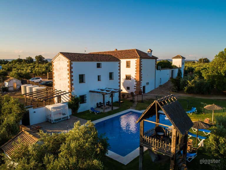  Finca histórica de olivos del siglo XVIII con molino 