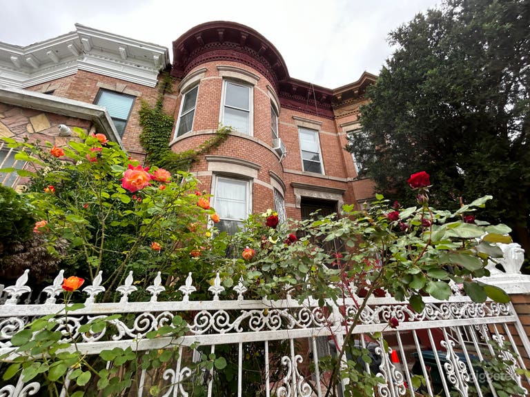  Historic Brooklyn Townhouse & Garden, 2 Full Floors 3000sqft 