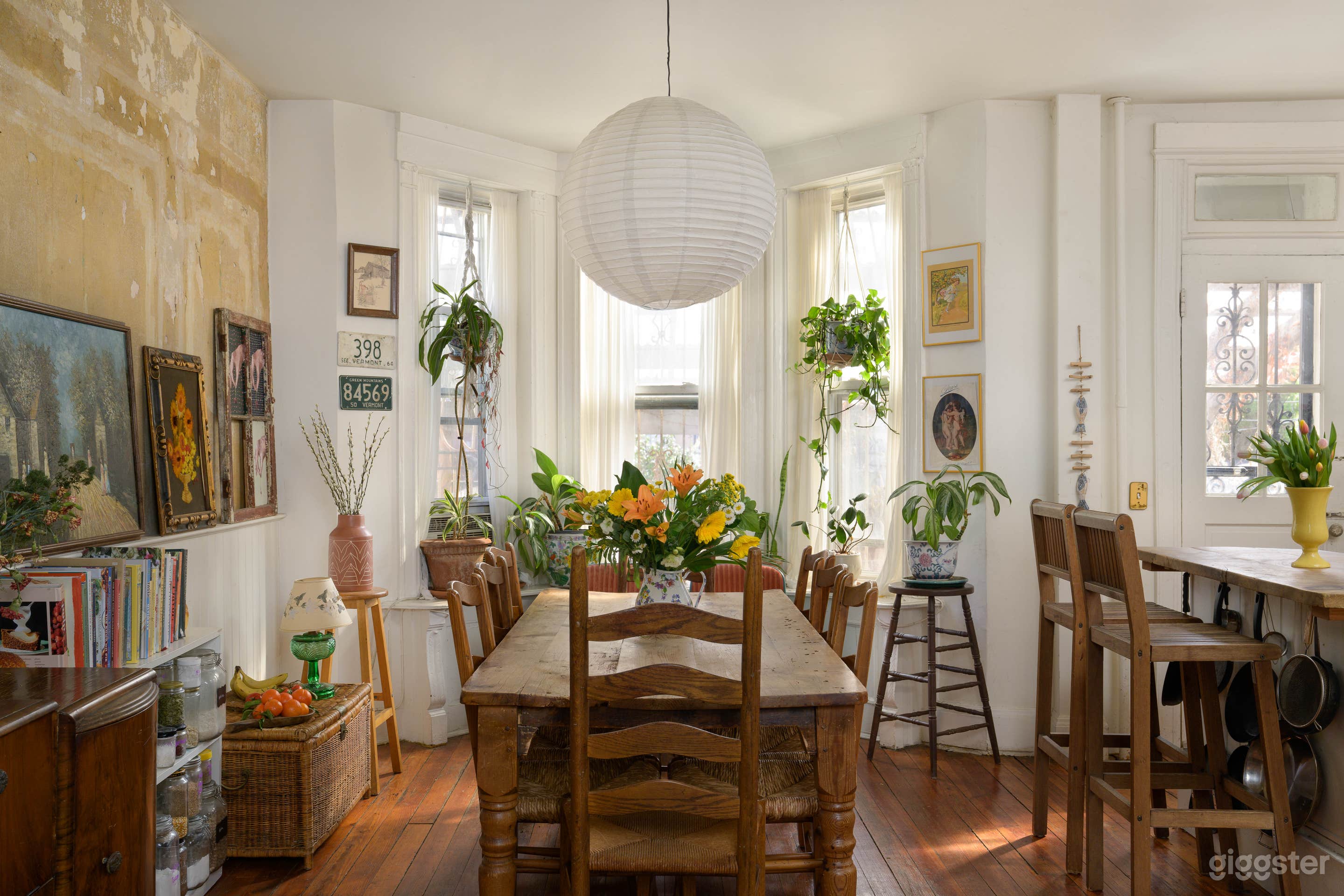 Historic Brooklyn Townhouse & Garden, 2 Full Floors 3000sqft Photo 1