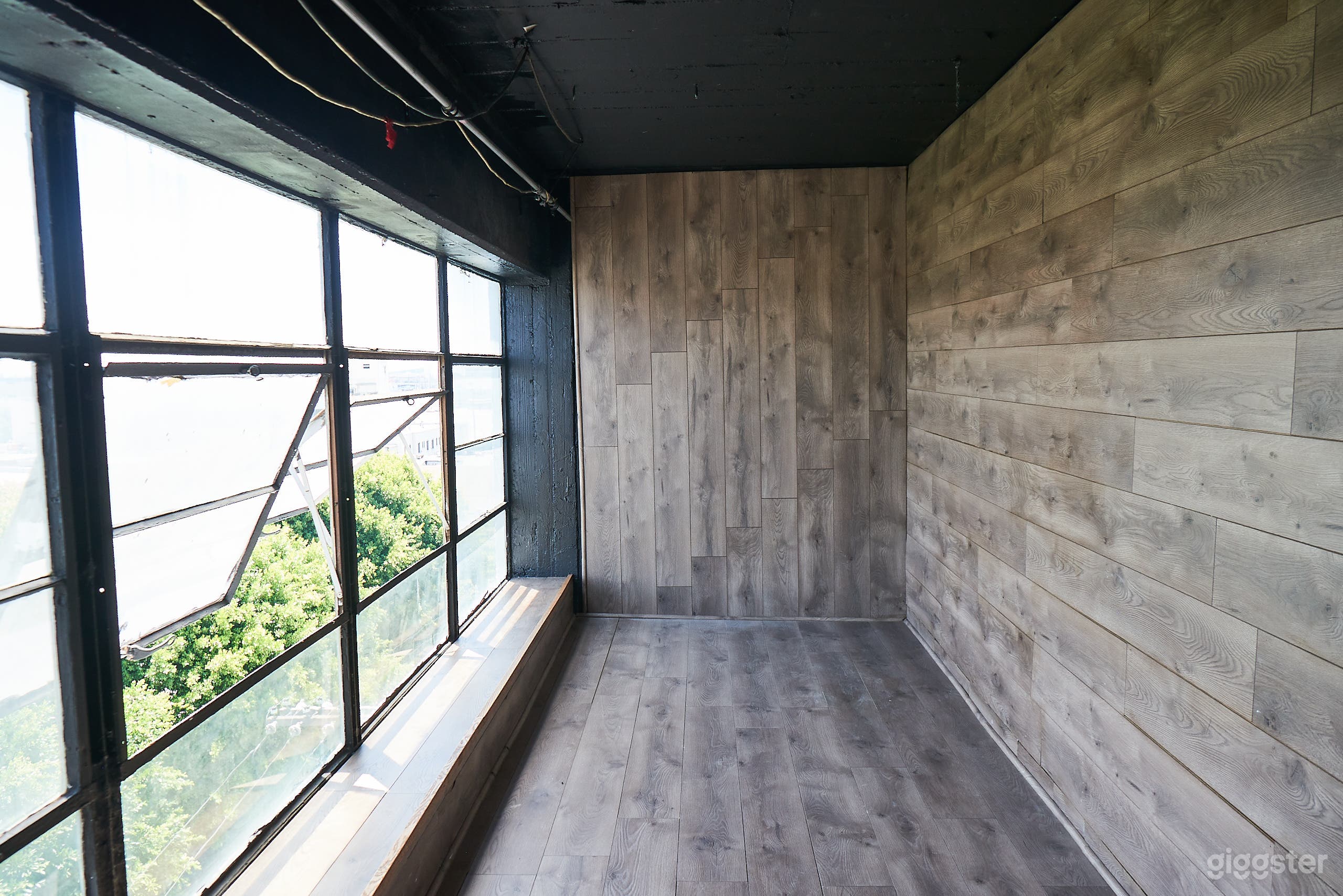 Blackout Stage Photo 3