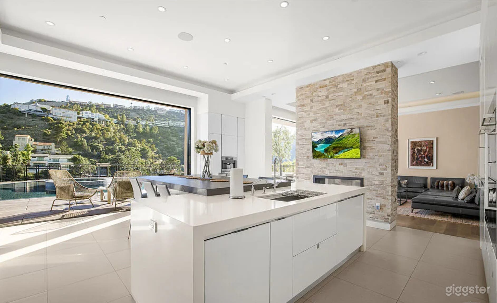 ZORADA ART HOUSE ABOVE THE CANYONS Photo 3