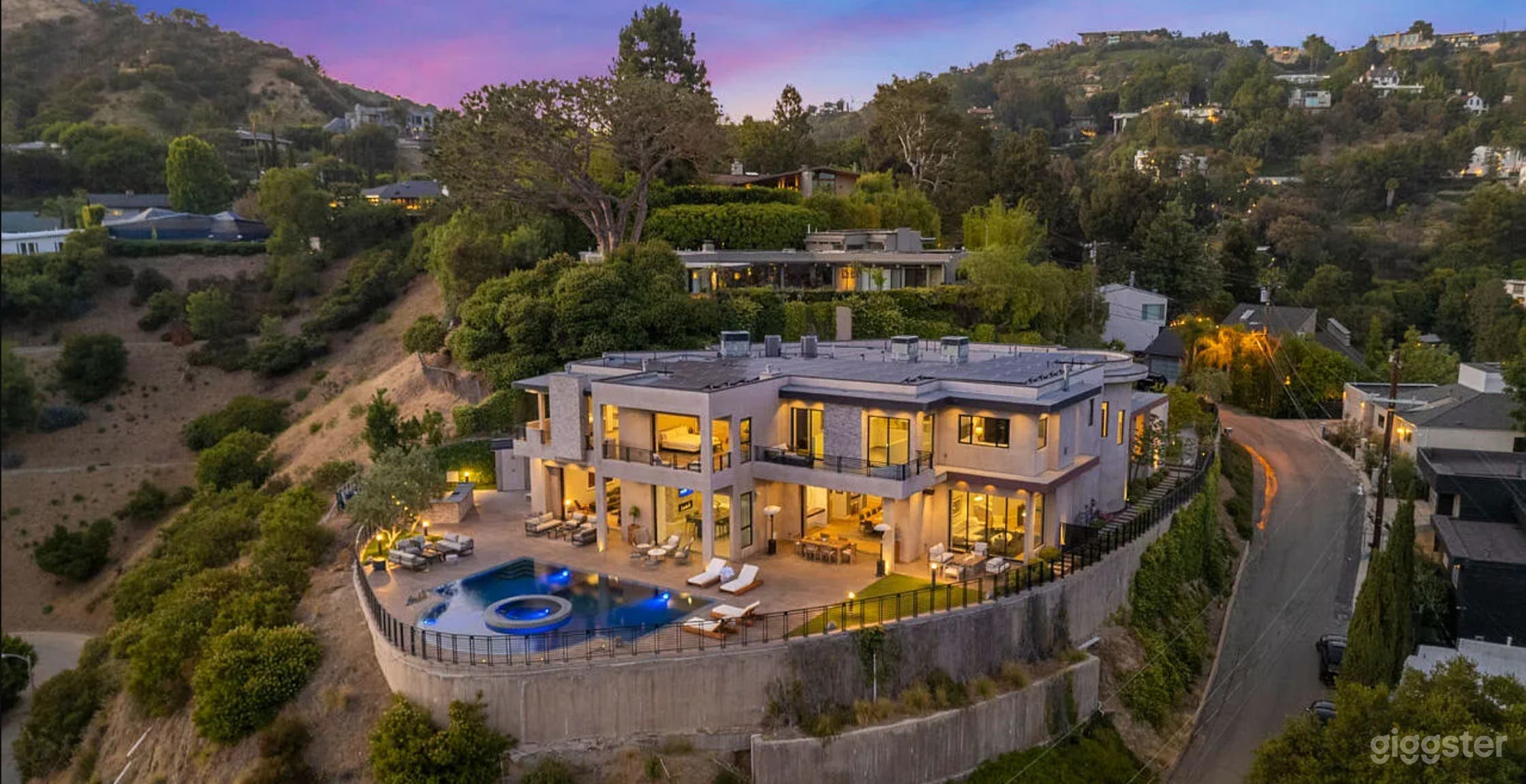 ZORADA ART HOUSE ABOVE THE CANYONS Photo 2