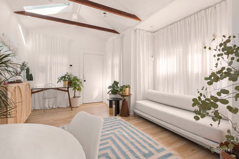  Light-filled Craftsman 