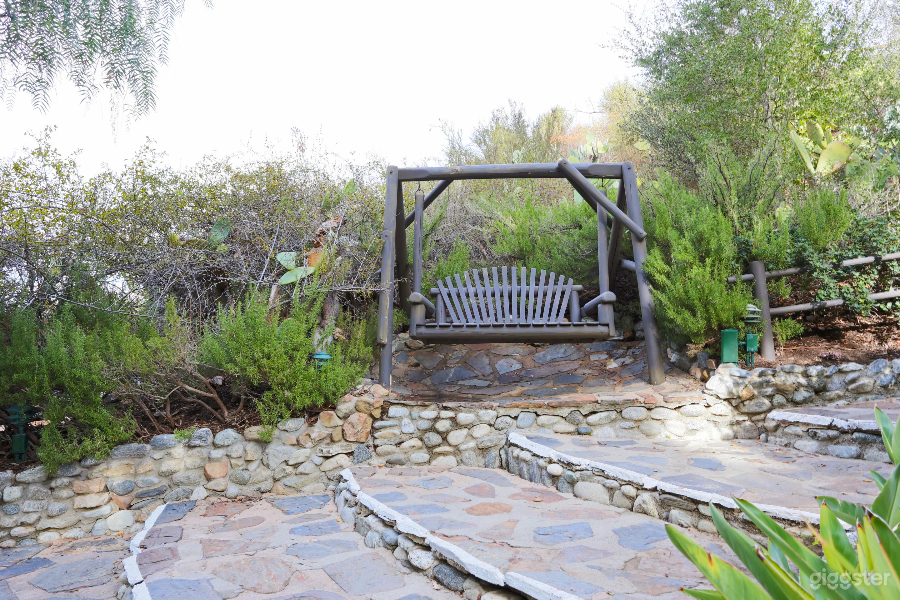 Rustic Lodge Restaurant surrounded by Mountains Photo 3