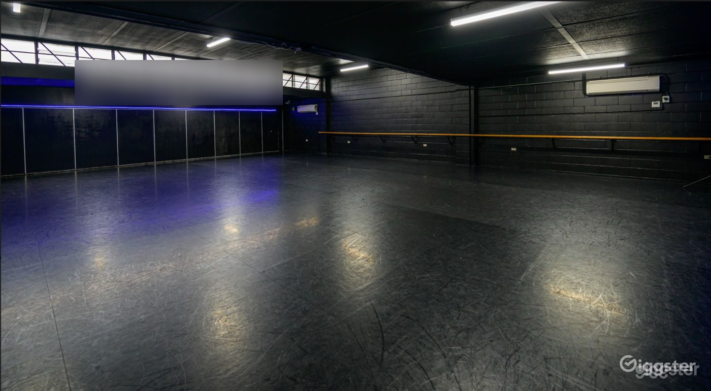 Modern dance studio with huge rooms - Wooloongabba Photo 1