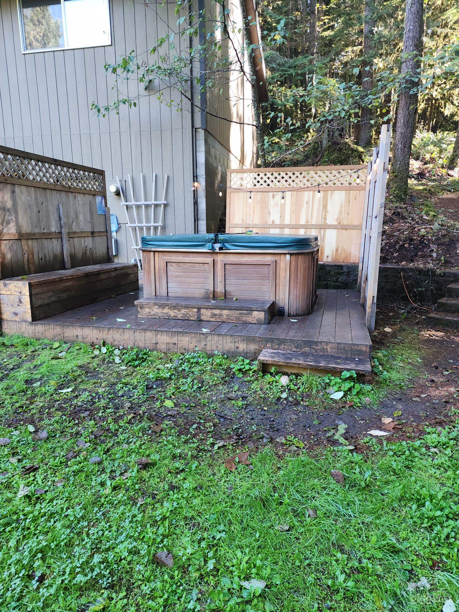 Distinctive Hot Tub || Fall Creek Photo 2