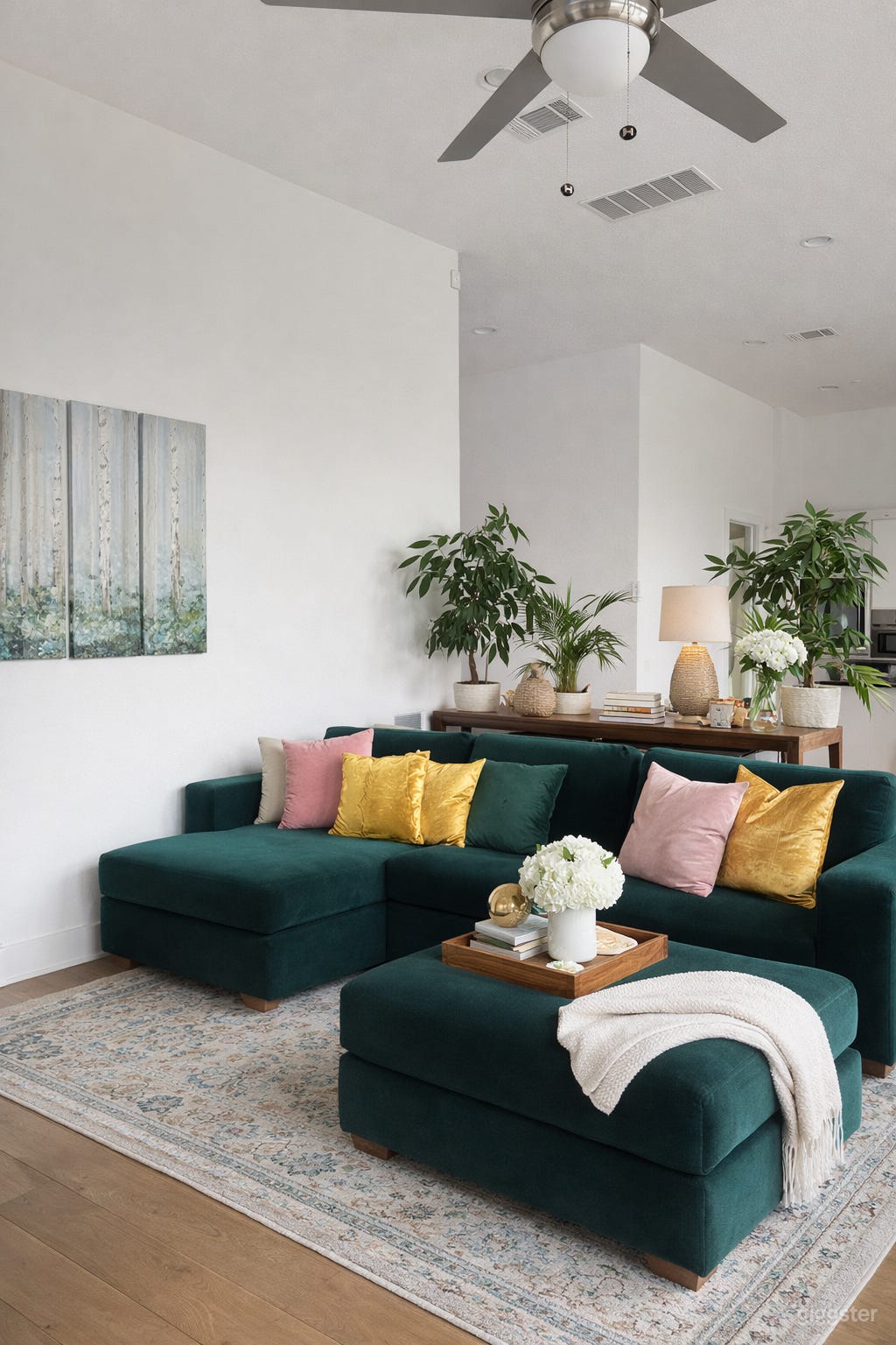 Modern Home • Greenbelt Backyard • String Lights Photo 3