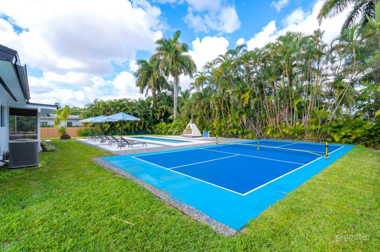  Casa con piscina en Miami con Pickleball 26amp; Diversin al aire libre 
