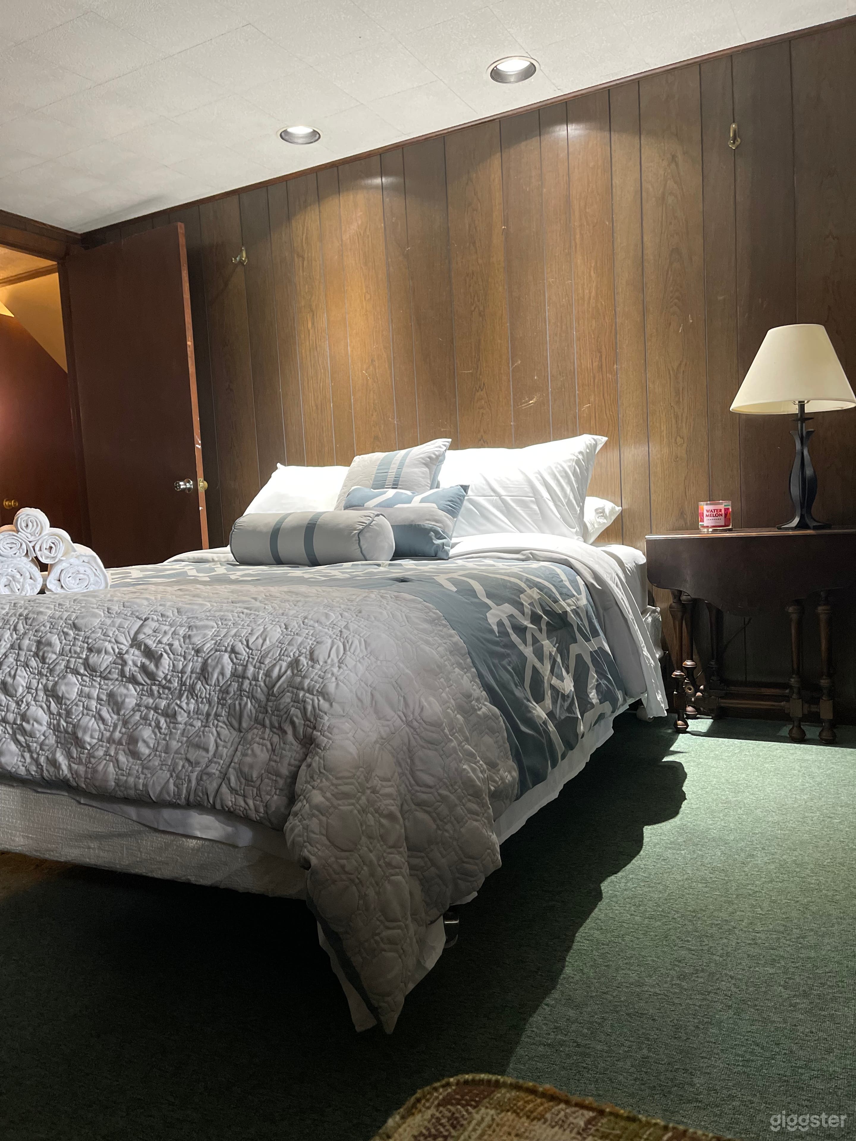 Charming Cabin Photo 3