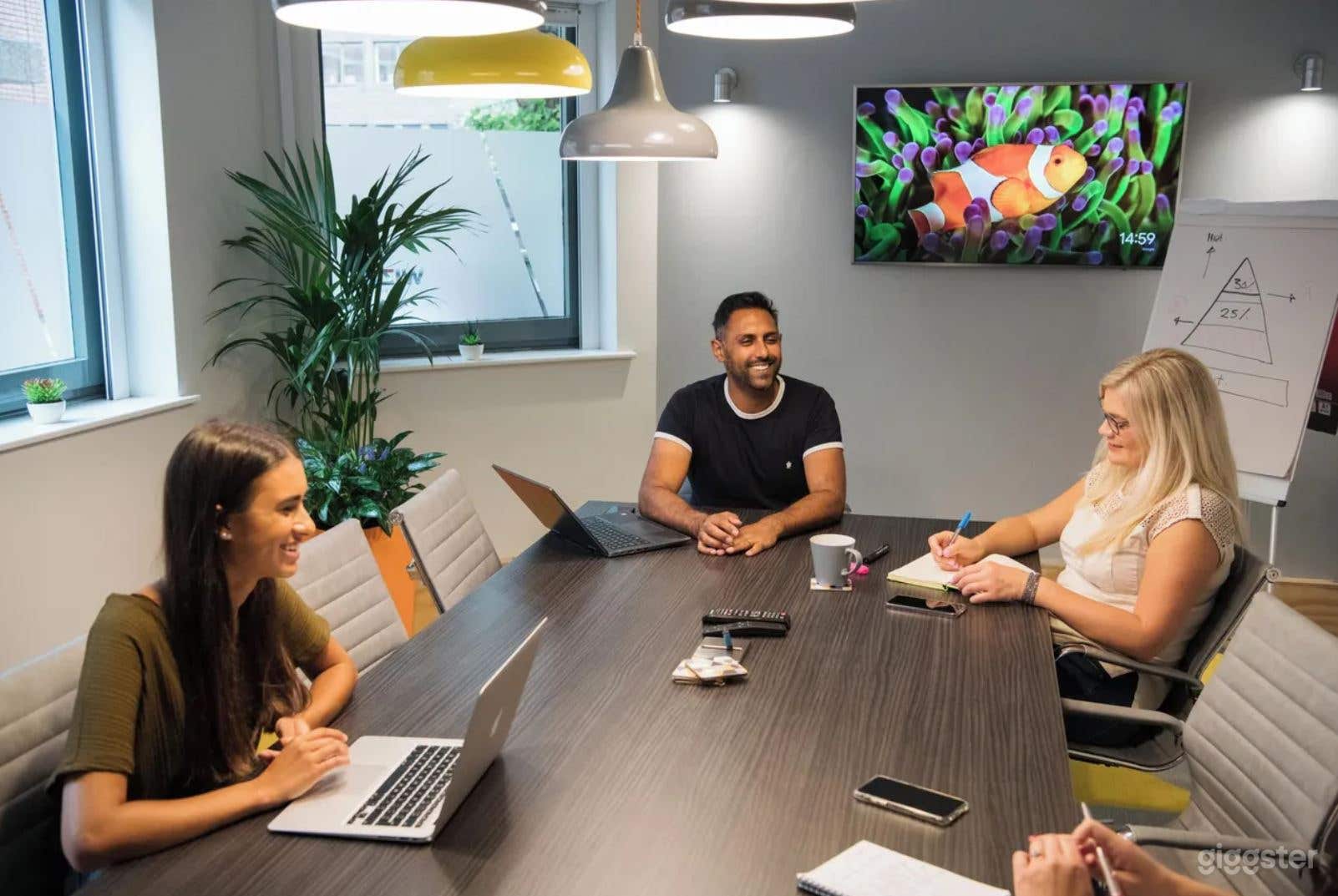 Stylish modern office space in perfect location Photo 3