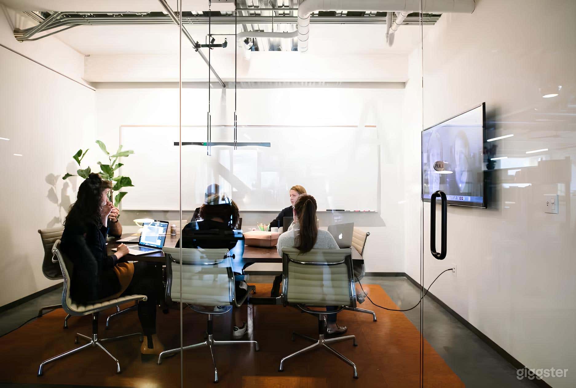 Large Coworking Conference Room Photo 3