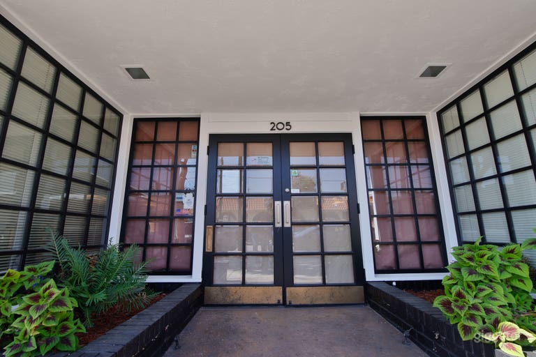  Huge  industrial building with multiple spaces  