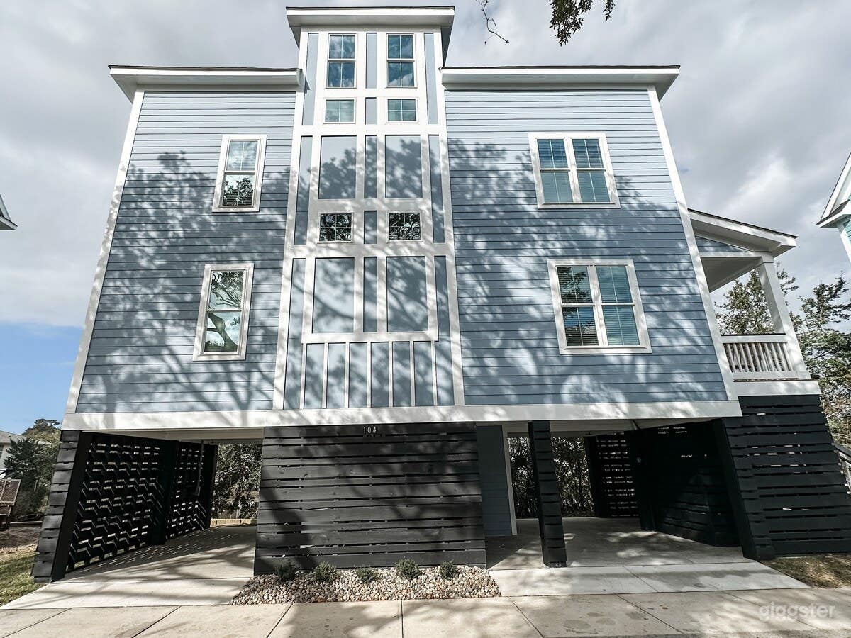 New Construction - Just Built! / BRAND NEW EVERYTHING! / MARSHFRONT / Beach Access Photo 1