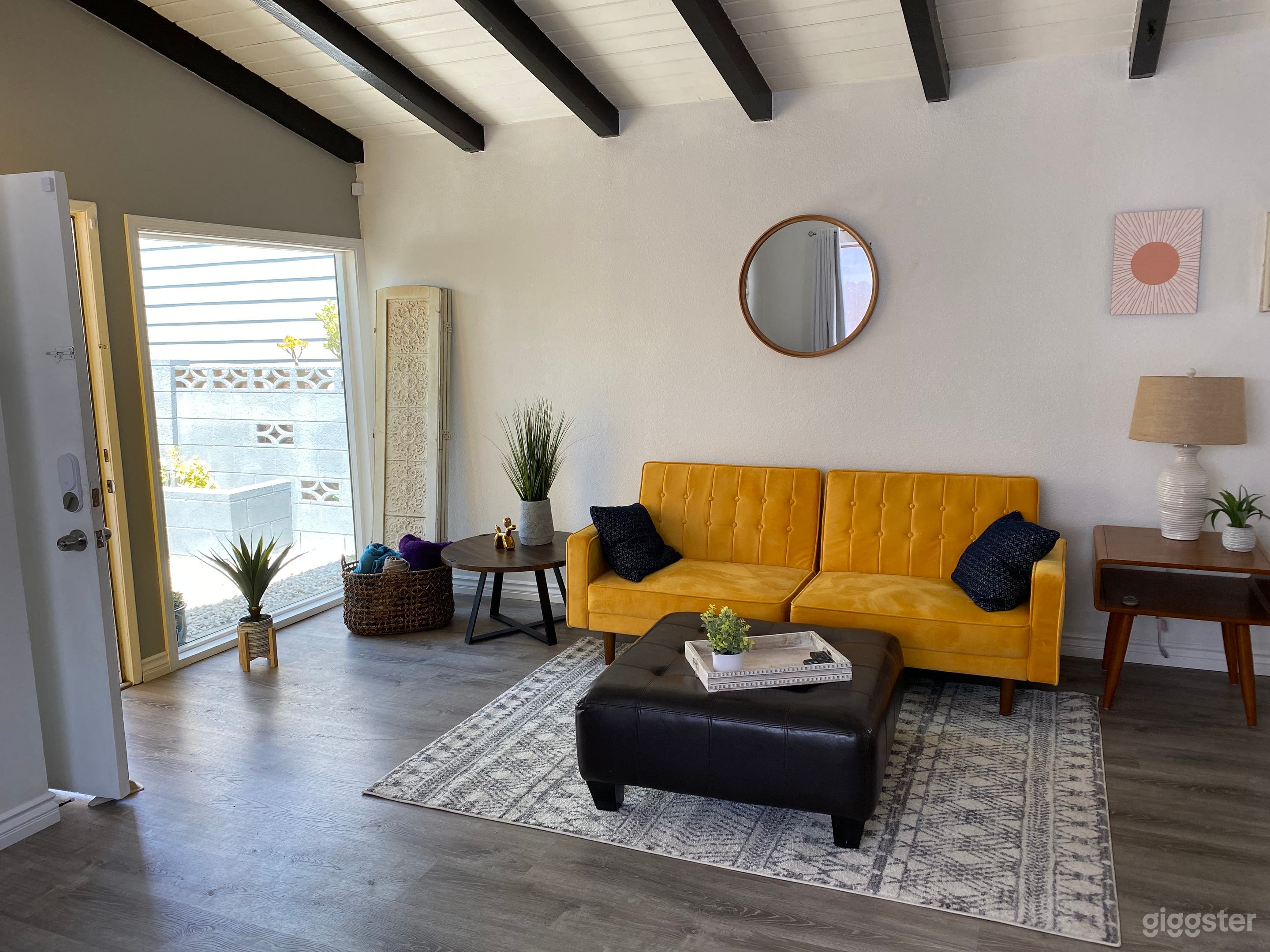 Charming zen mid century modern house in NoHo Photo 3