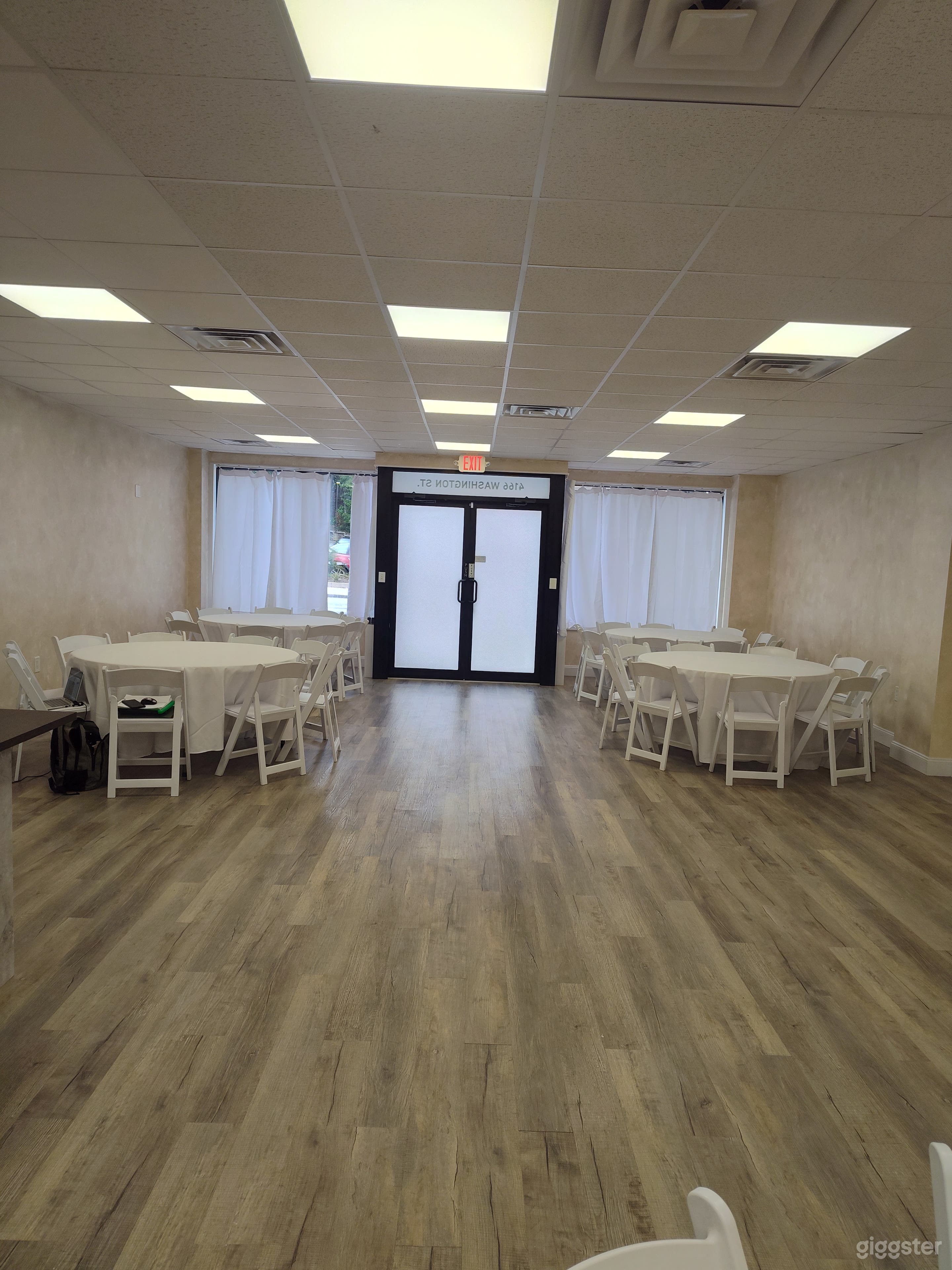 Cozy Event Space In Boston Photo 3