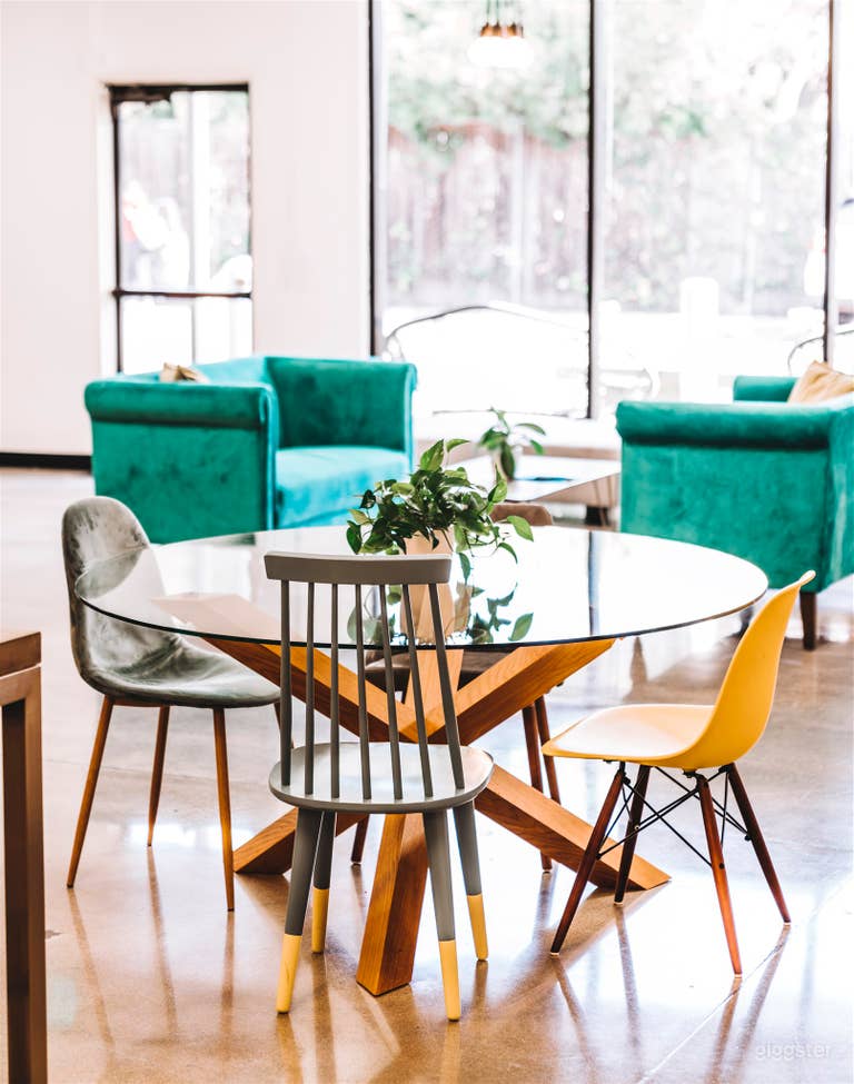  Star Space - The Living Room, a Modern Event Venue 