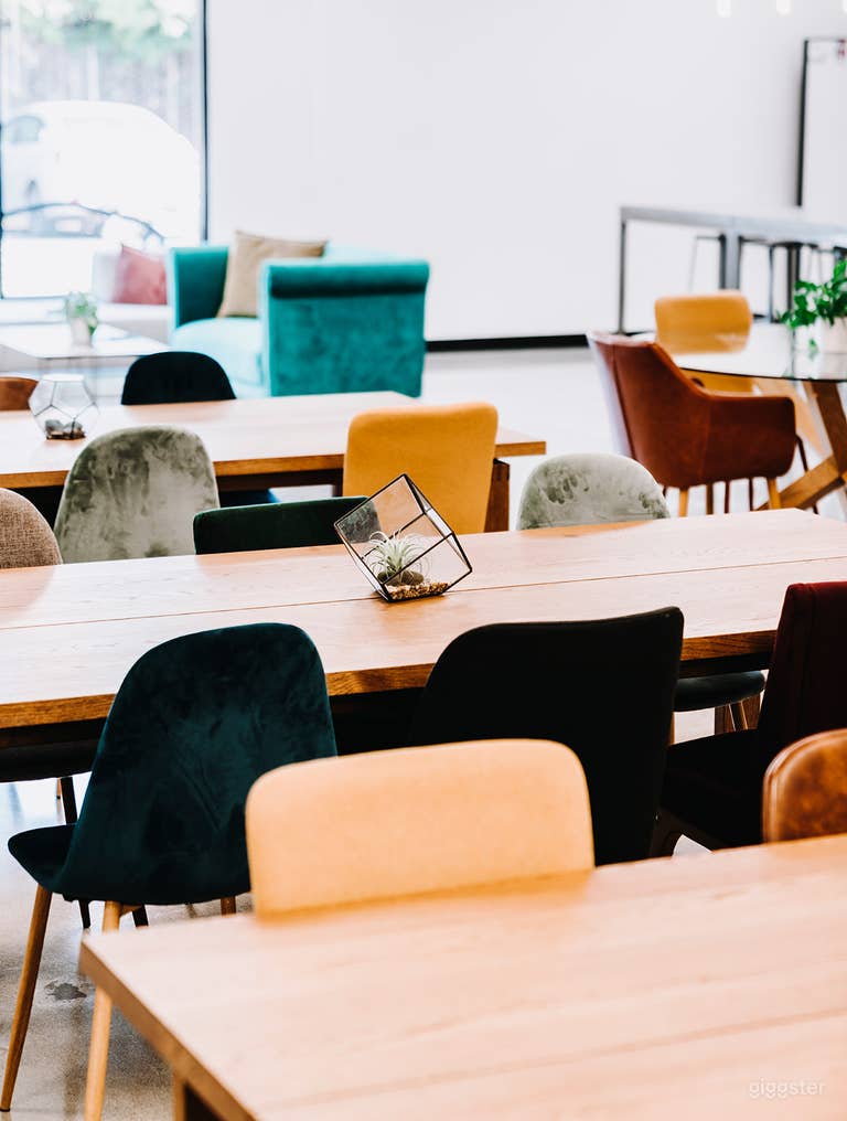  Star Space - The Living Room, a Modern Event Venue 