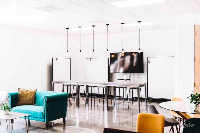  Star Space - The Living Room, a Modern Event Venue 