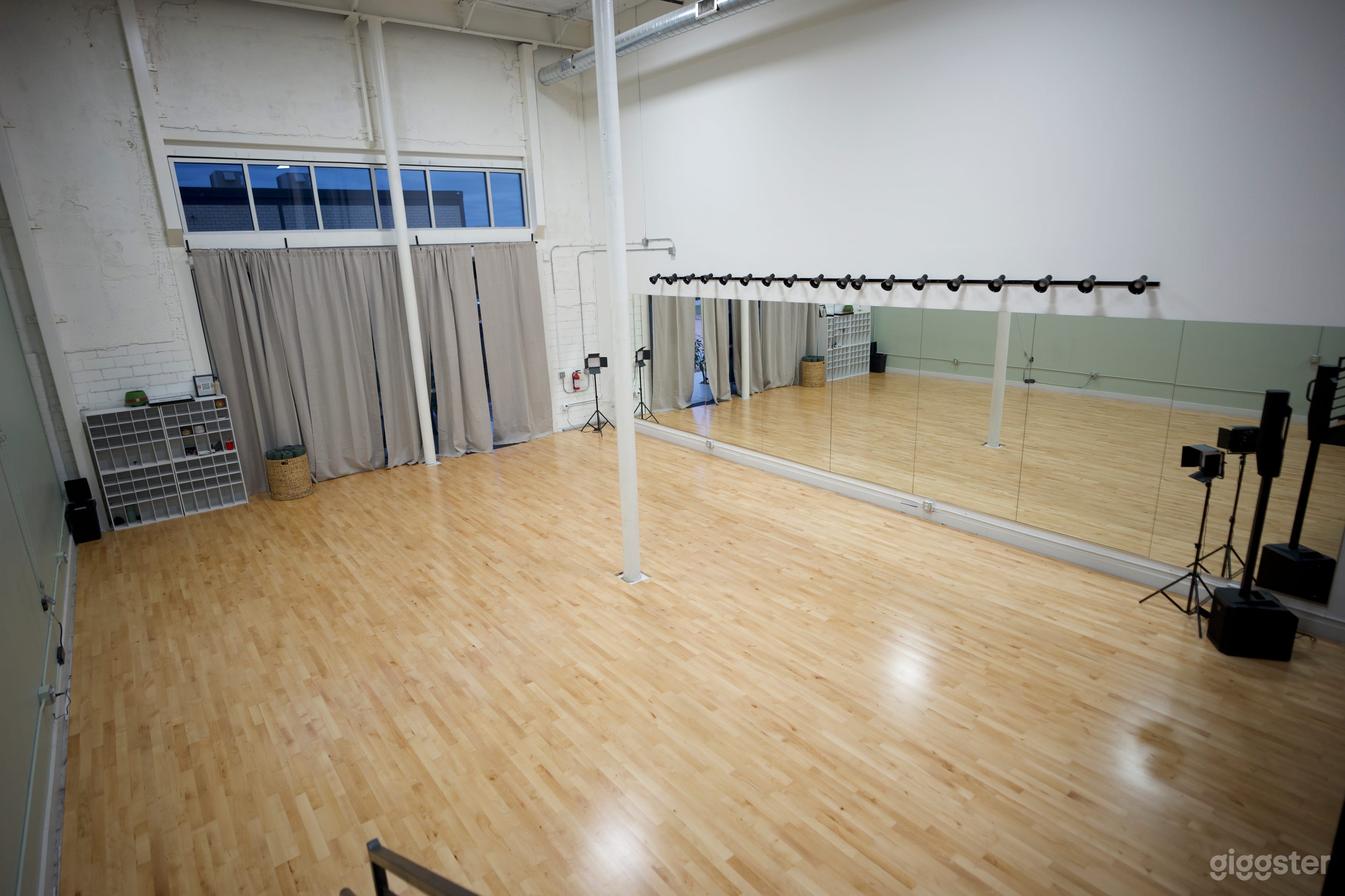 Modern &amp; Dynamic Dance + Creative Studio in San Antonio Photo 1