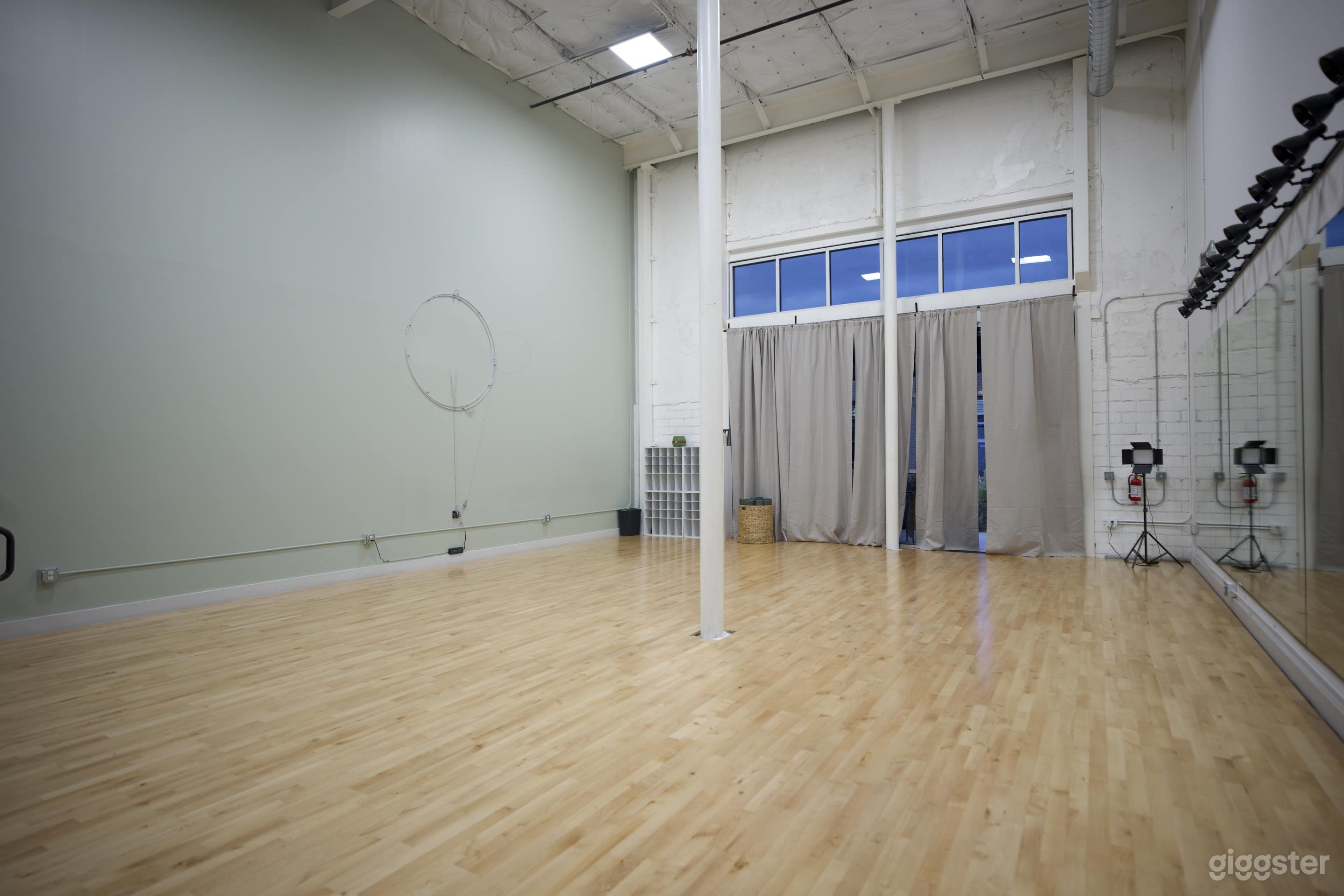 Modern &amp; Dynamic Dance + Creative Studio in San Antonio Photo 3
