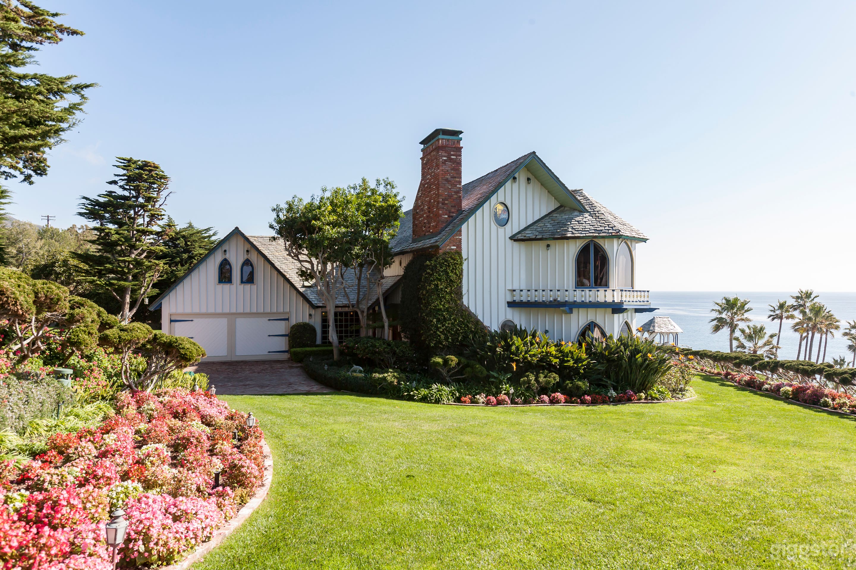 Malibu Cove  Photo 1