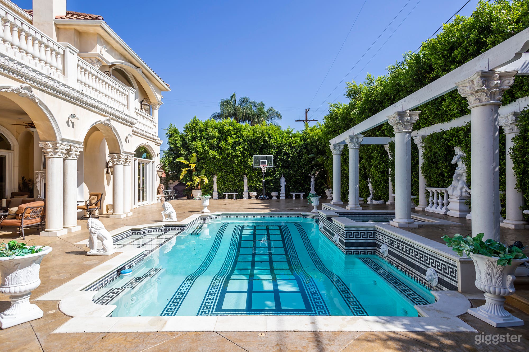 Mansion No.2005 Photo 3