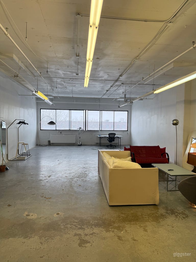  Our showroom is fully furnished with rare collectible pieces from Arteliersaint. Please note that furniture is rotated weekly. 