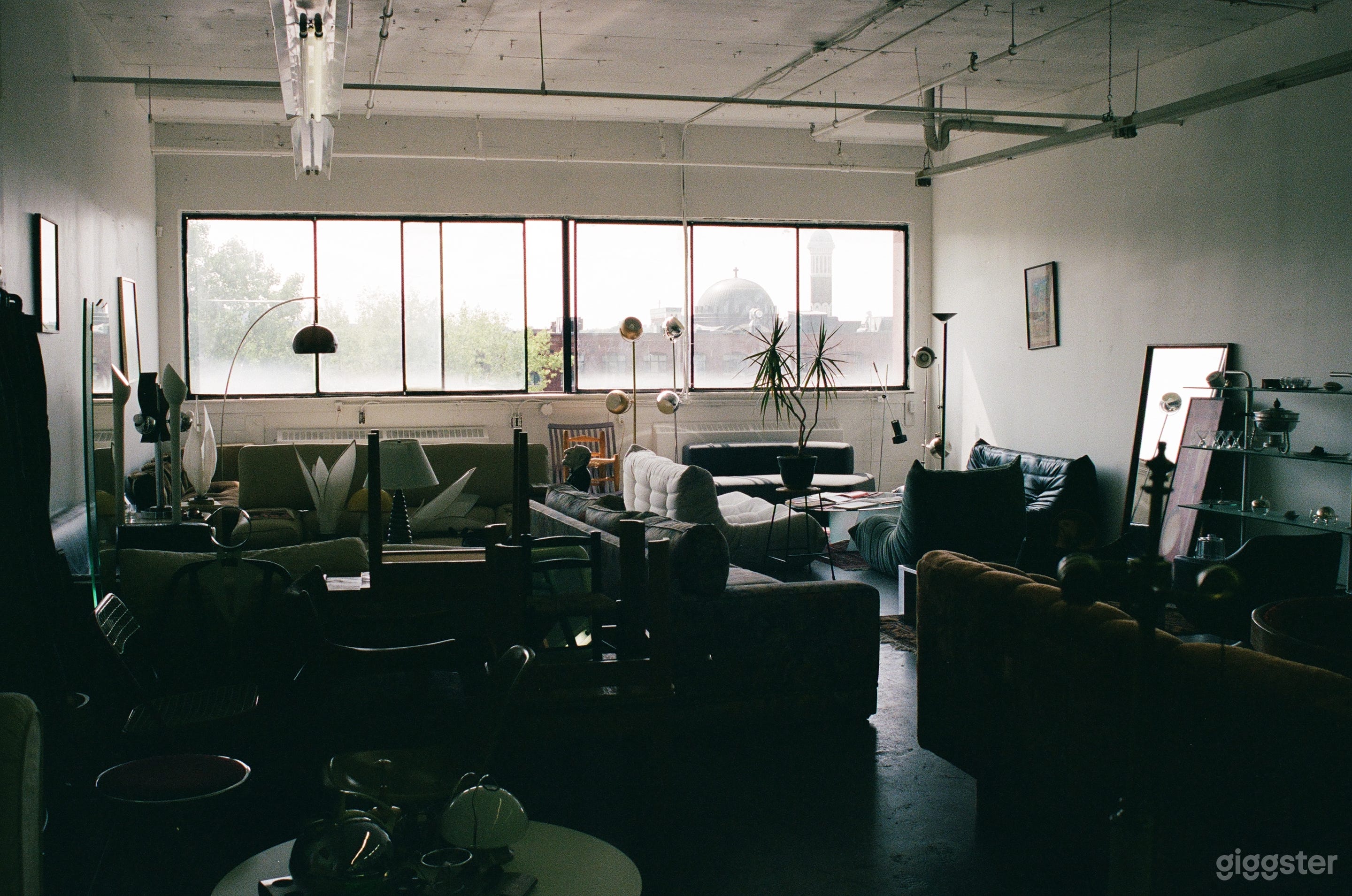 Creative showroom with collectibles furniture Photo 2