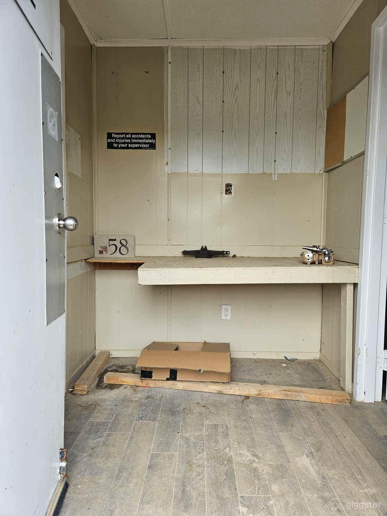 Industrial Construction Office Trailer Photo 4