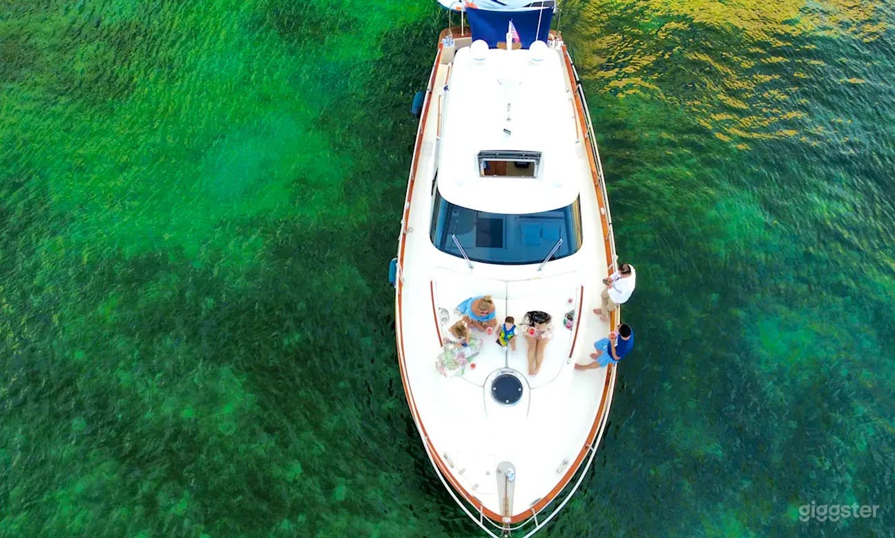 Compact and Stylish Austin Parker  Photo 3