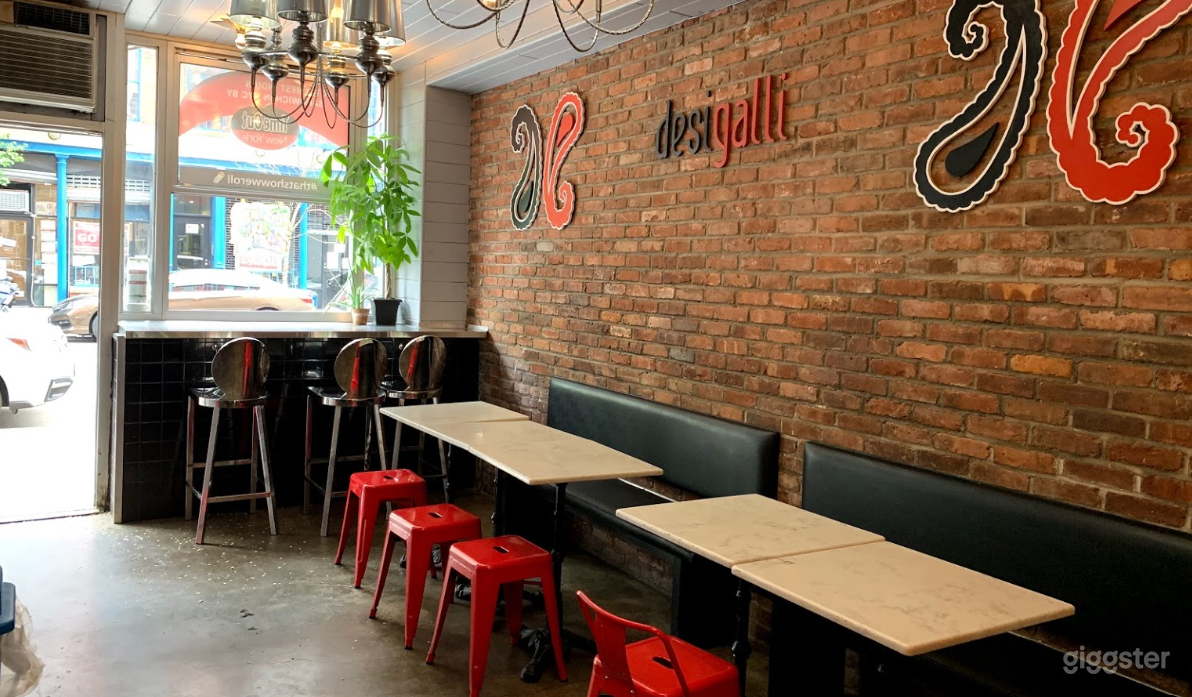 A Cozy Dining Space in the Heart of New York Photo 1