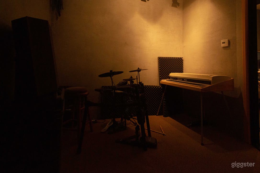 Production House Located in El Segundo Photo 4