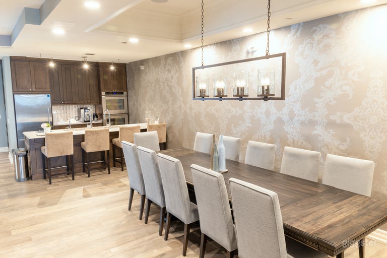  Chic Corporate Space 