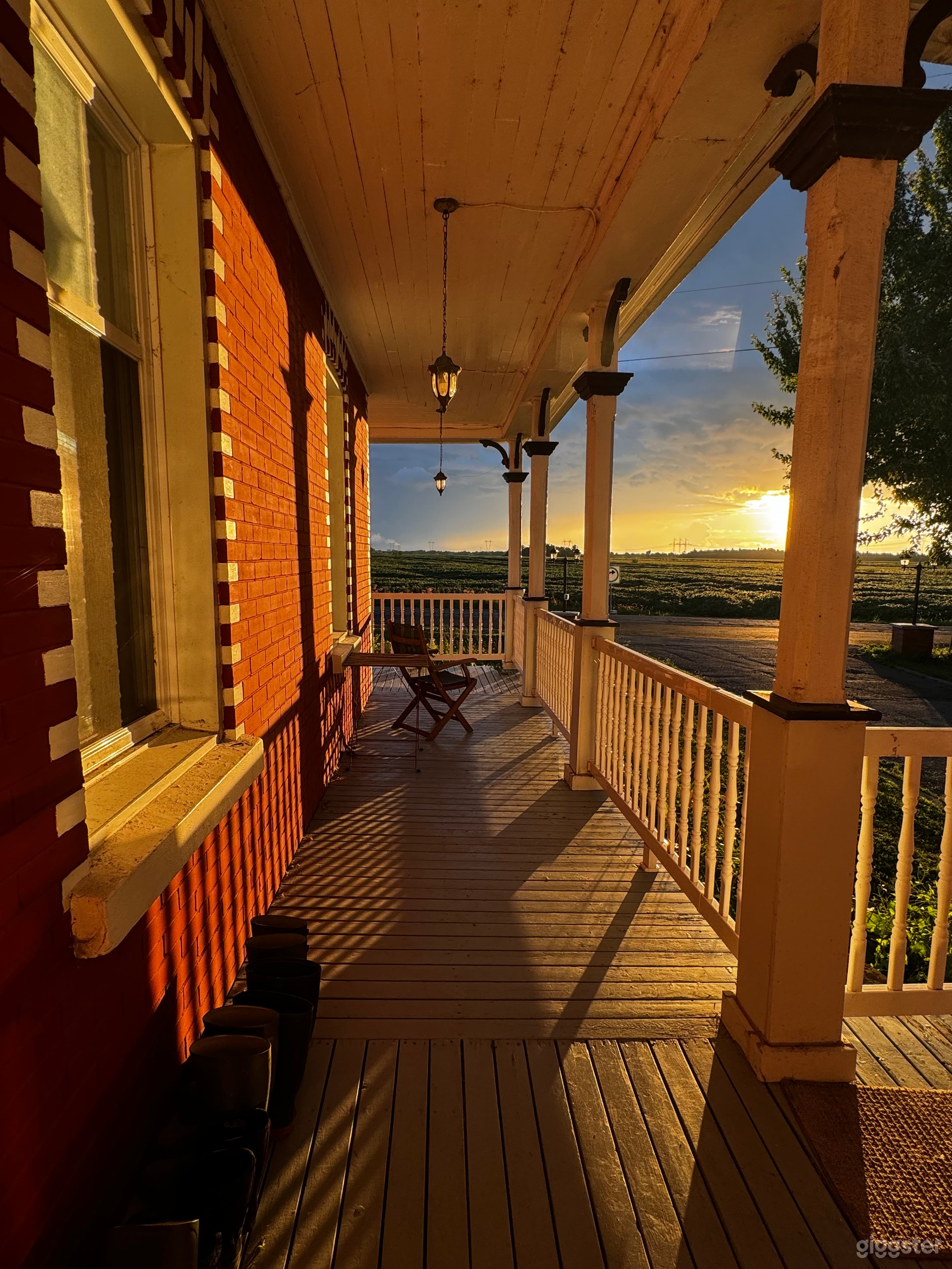 1915 Victorian Farmhouse 66000sq ft Event space Photo 4