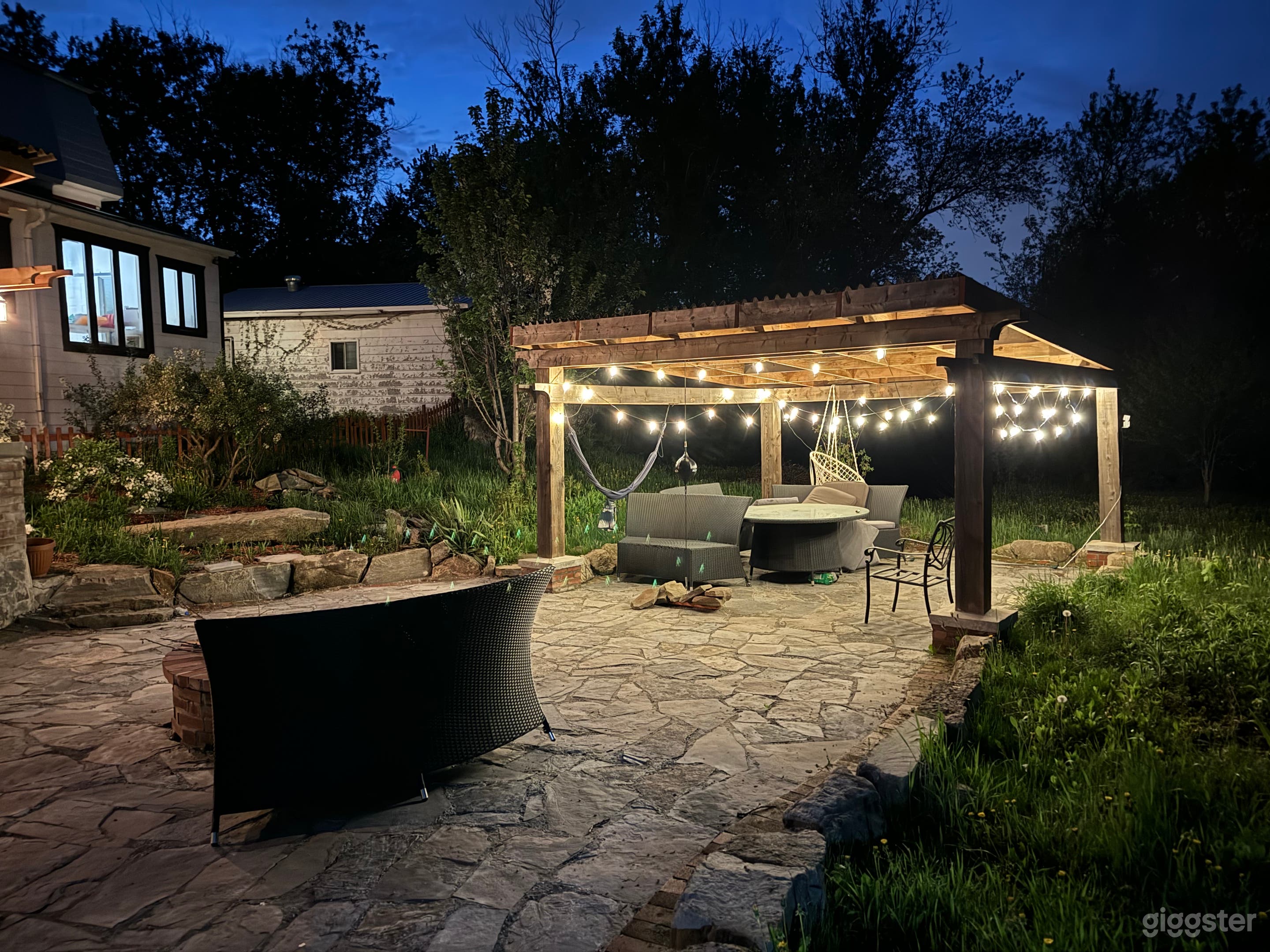 1915 Victorian Farmhouse 66000sq ft Event space Photo 3