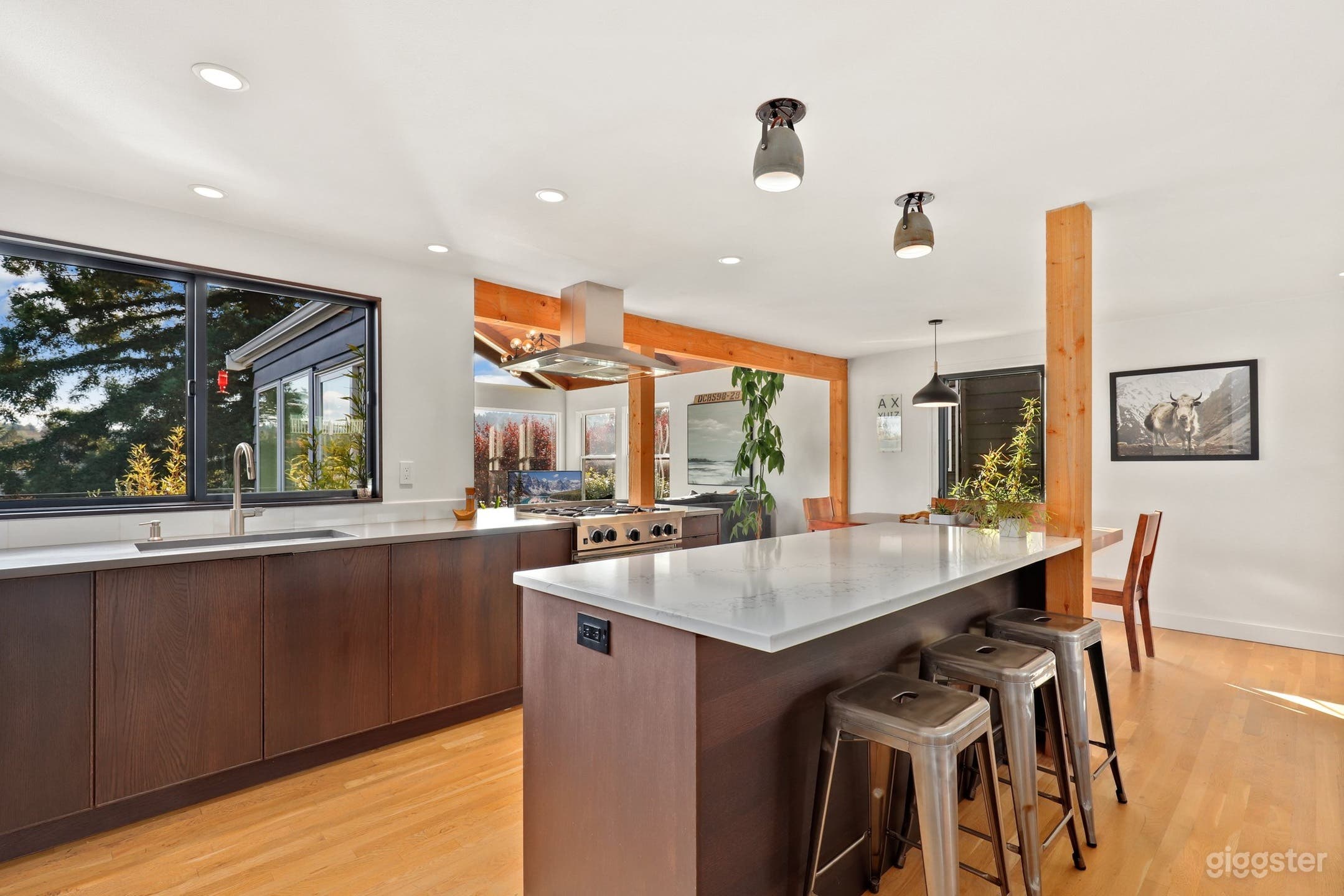 180 Degree View of Seattle Photo 2