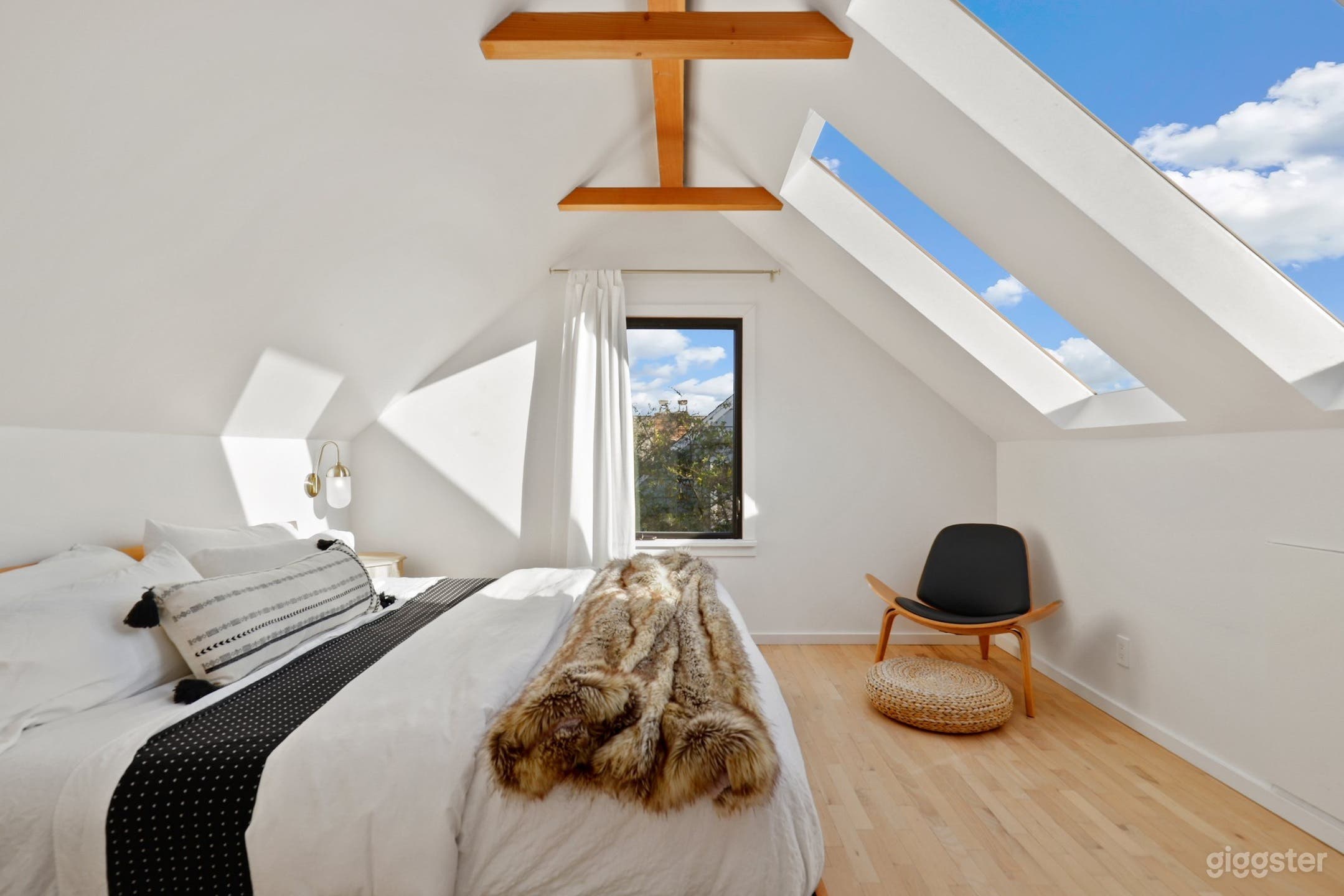 180 Degree View of Seattle Photo 3