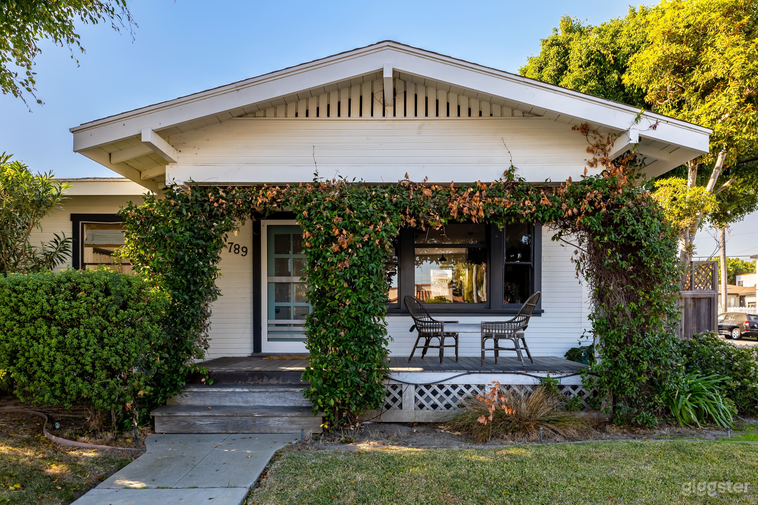 Craftsman Home in Long Beach Photo 2
