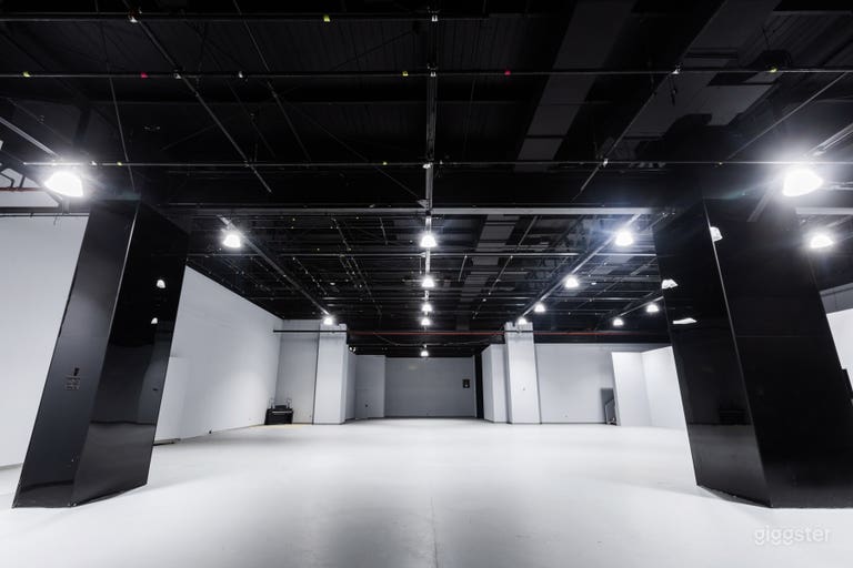  Williamsburg Warehouse & Production Studio 